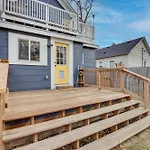 Colorado Springs Home Balcony With Mountain Views!